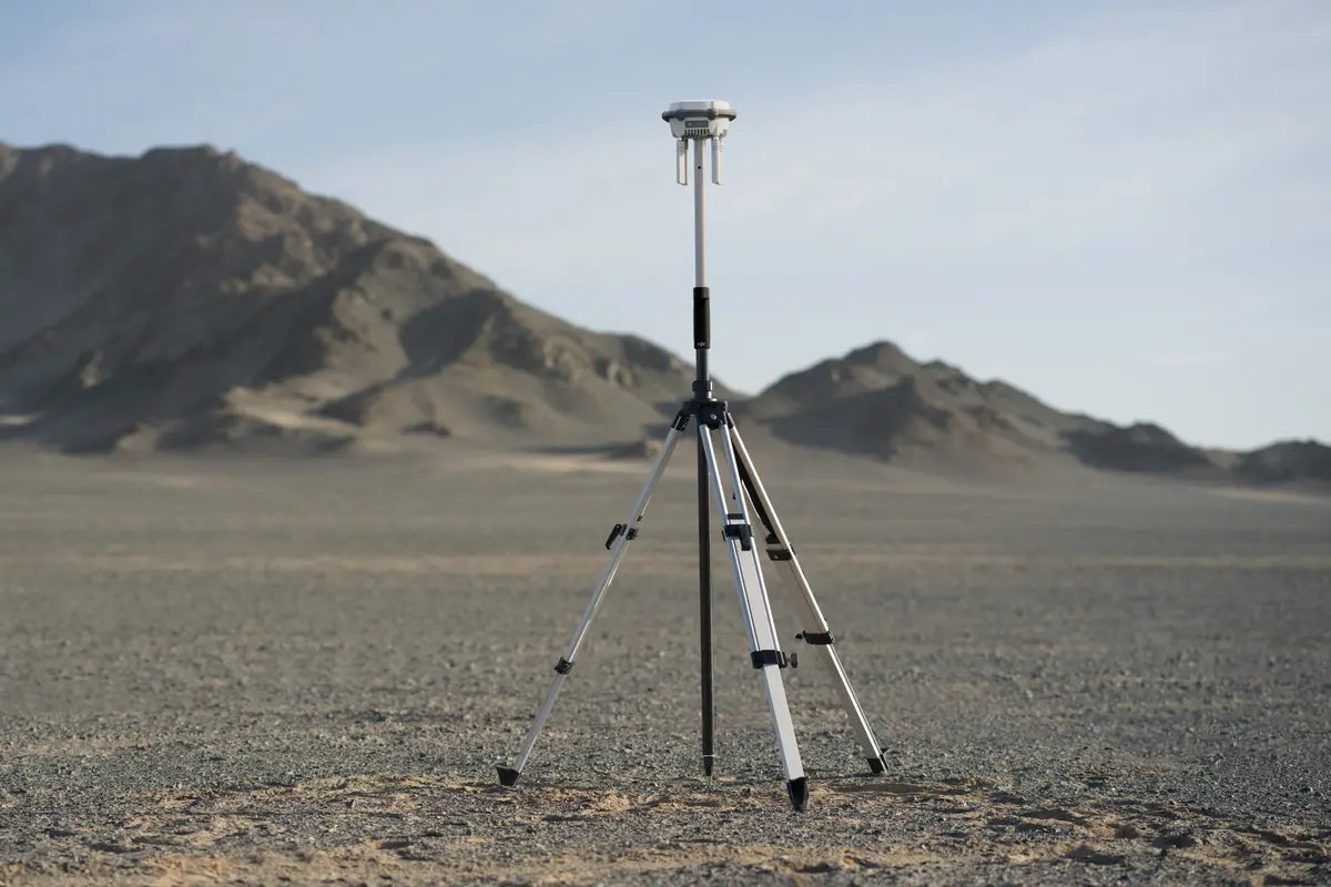 D-RTK 3 Multifunctional Station+ Pole/Tripod Kit